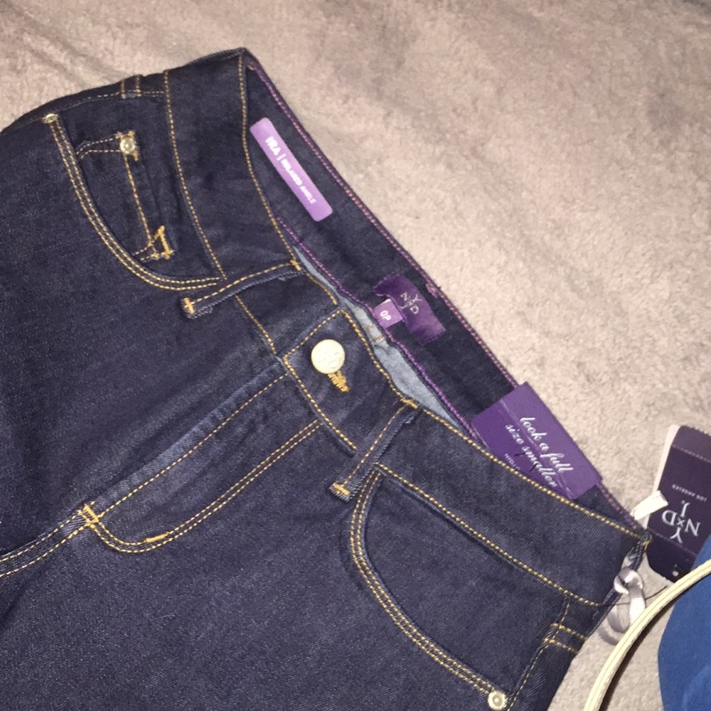 Jeans - Picture 2 of 4